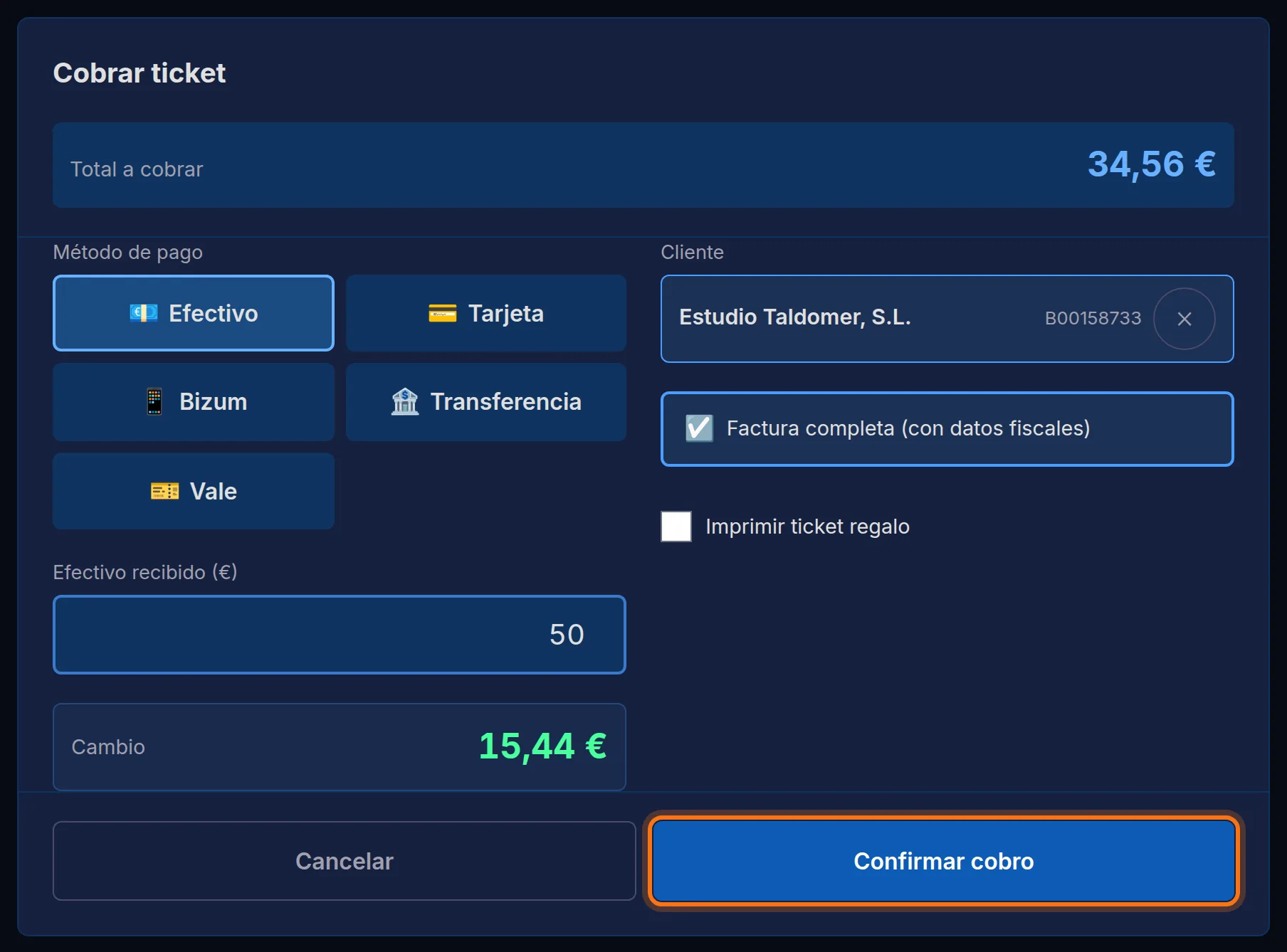 Cliente elegido y factura completa marcada, a punto de confirmar el cobro
