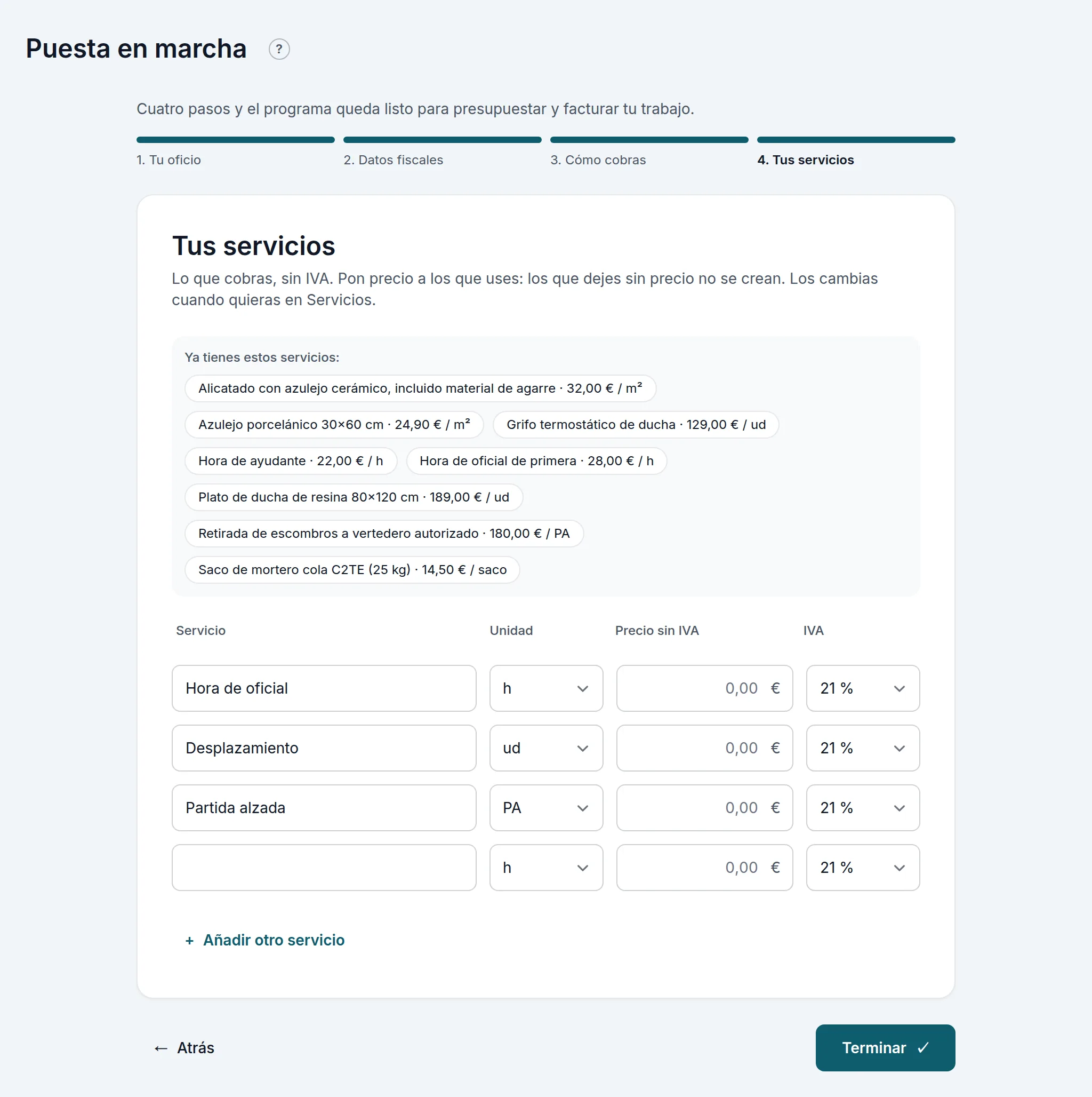 Paso 4: los servicios, con su unidad, su precio sin IVA y su IVA